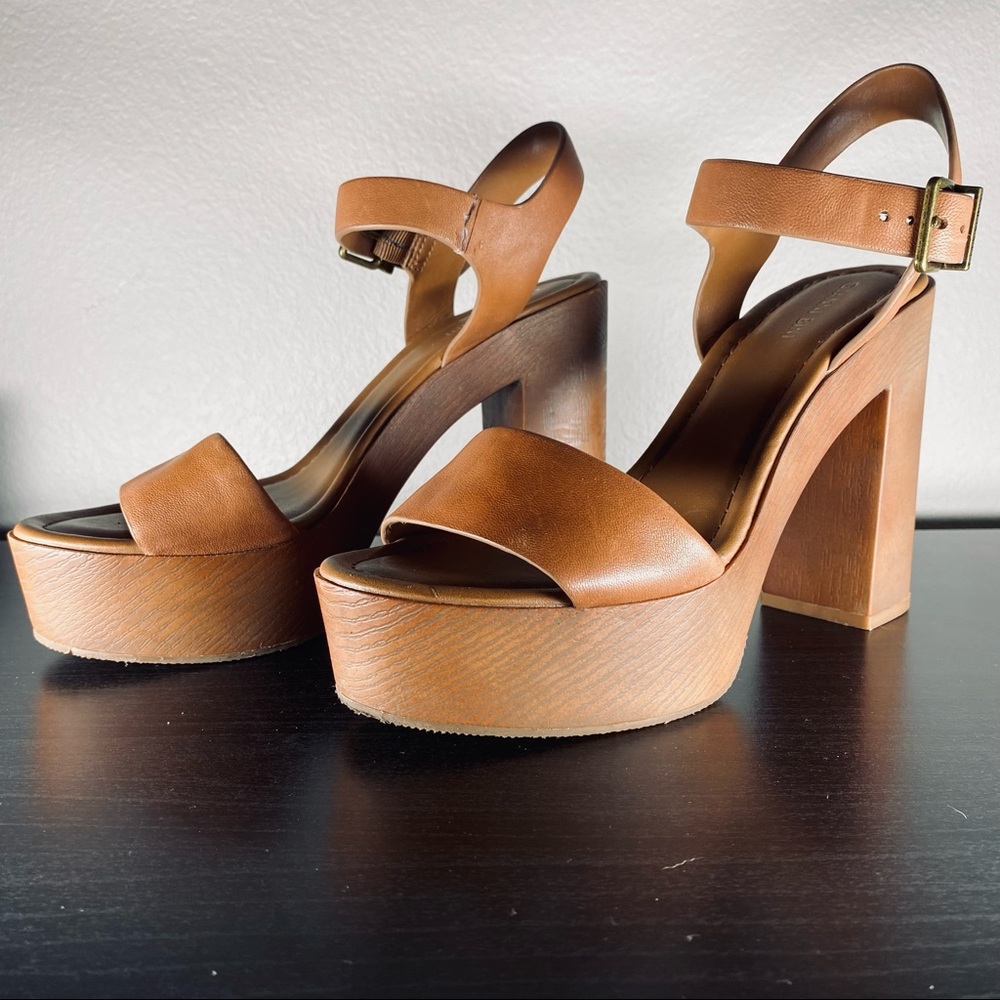 Gianni Bini Brown Chunky Heels